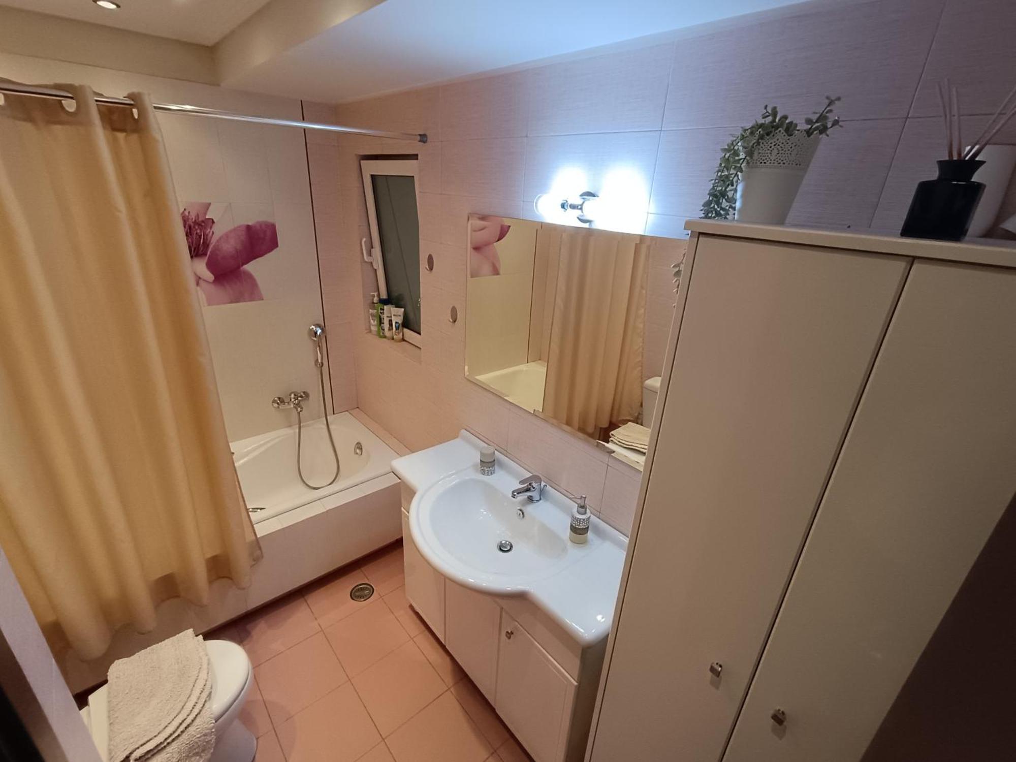 New Elegant Roof Apartment أخارنيس المظهر الخارجي الصورة